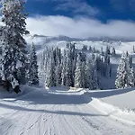 107 In Vucko - & Relax - Private Host 4*